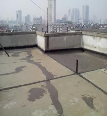 仁怀漏水维修 楼顶漏水是什么原因，楼顶漏水维修方法是什么?